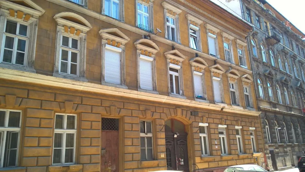 Csengery Street Apartment Budapest