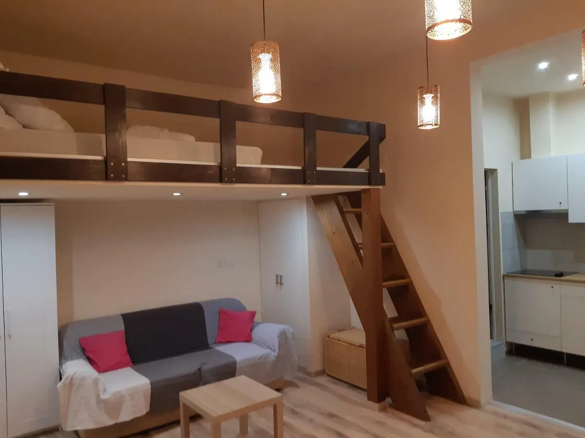 Csengery Street Apartment Budapest Hungary